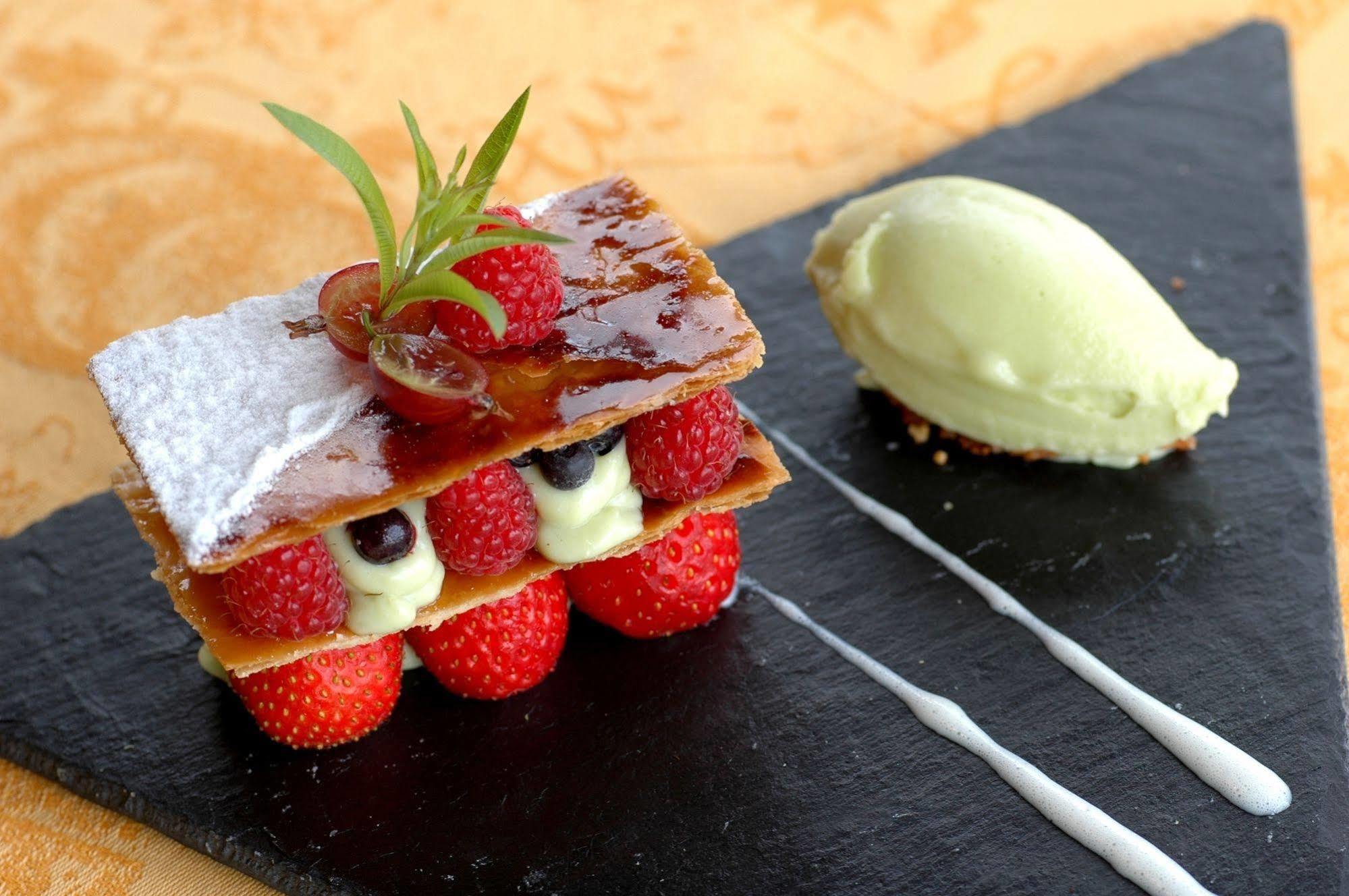 Hotel Restaurant La Tour Dunieres 외부 사진